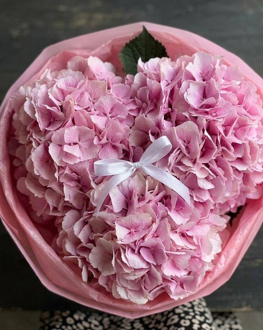 Моно-букет из 3 гортензий
